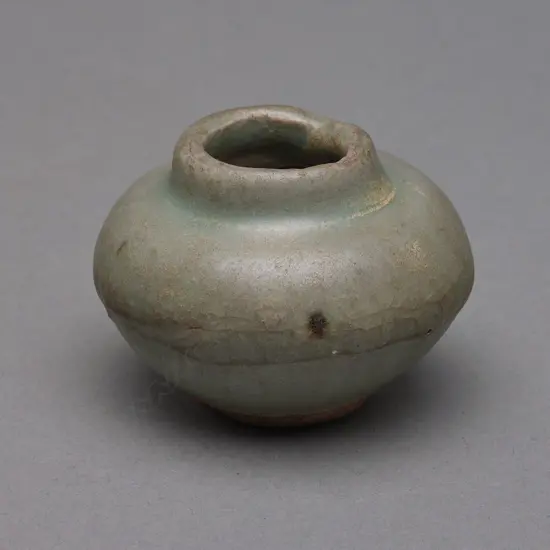 Stoneware jarlet – Sawankhalok - 15thC,